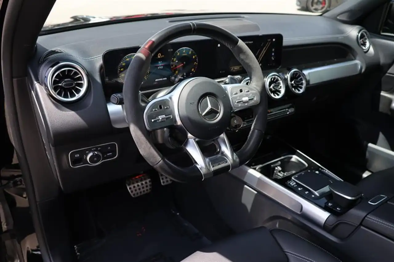 Mercedes-Benz GLB снимка Mercedes-Benz GLB