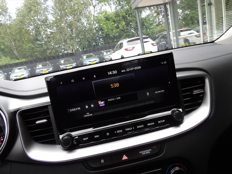 Kia Ceed / cee'd 1.0 Turbo ComfortLine Navi !!!!4.400km!!!! Org. Ne — photo 42