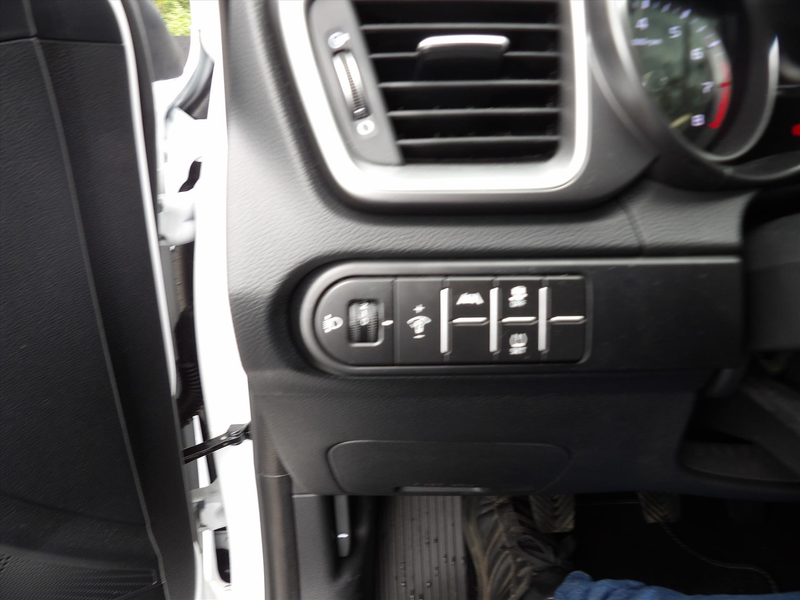Kia Ceed / cee'd 1.0 Turbo ComfortLine Navi !!!!4.400km!!!! Org. Ne — photo 29