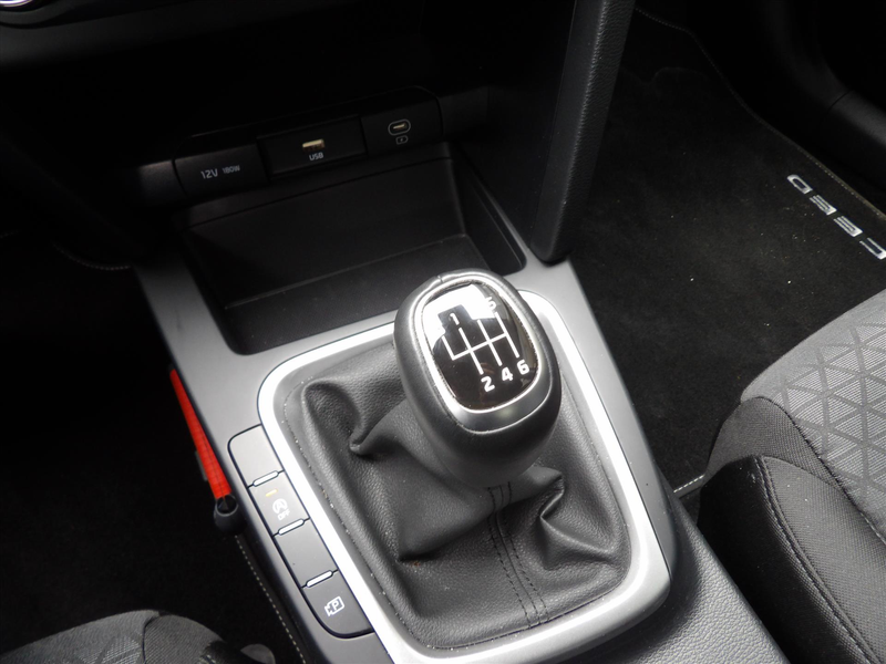 Kia Ceed / cee'd 1.0 Turbo ComfortLine Navi !!!!4.400km!!!! Org. Ne — photo 39