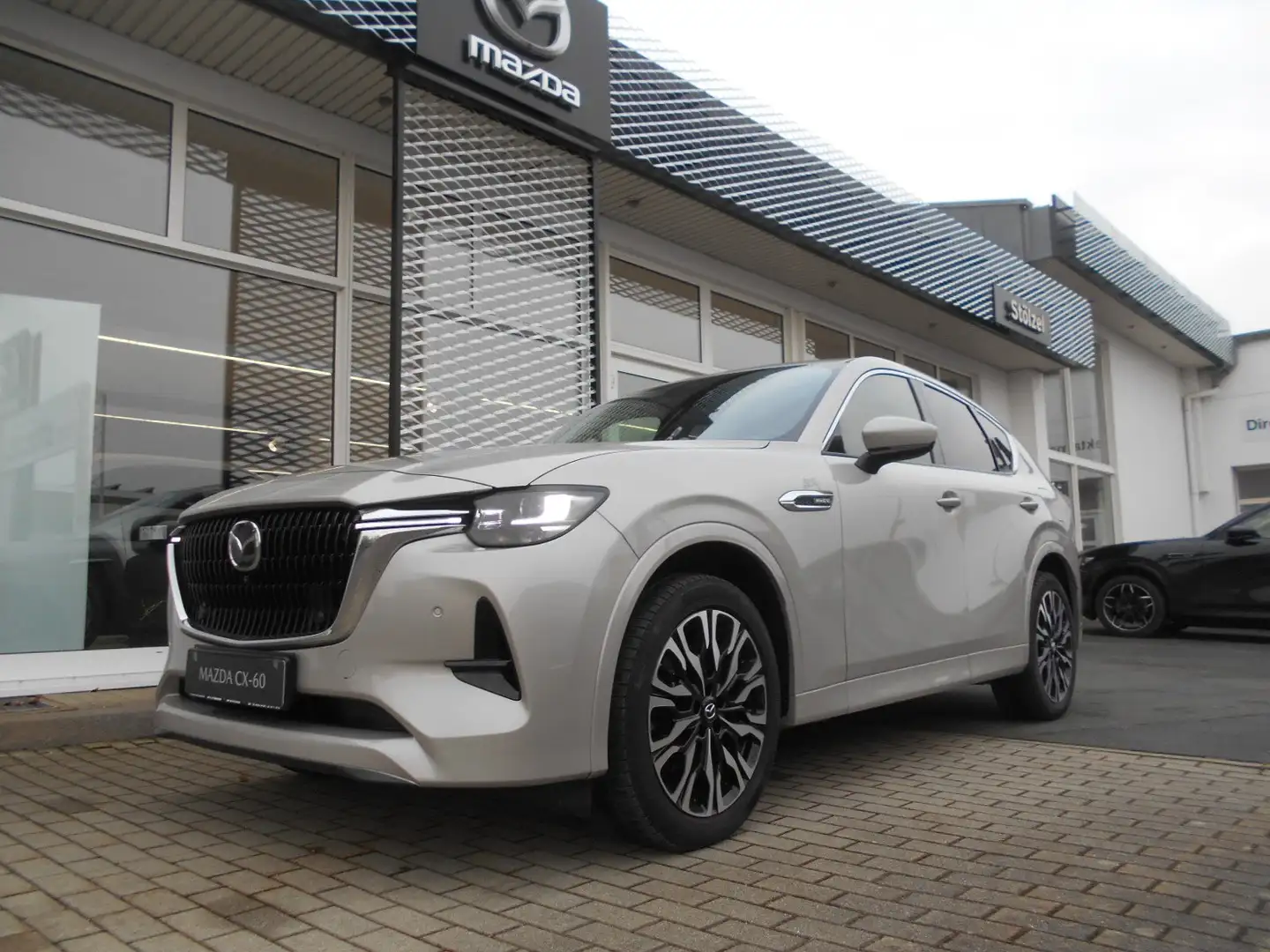 Mazda CX-60 PHEV TAKUMI ALLRAD CON-P#DRI-P#COM-P#AHK Silber - 1
