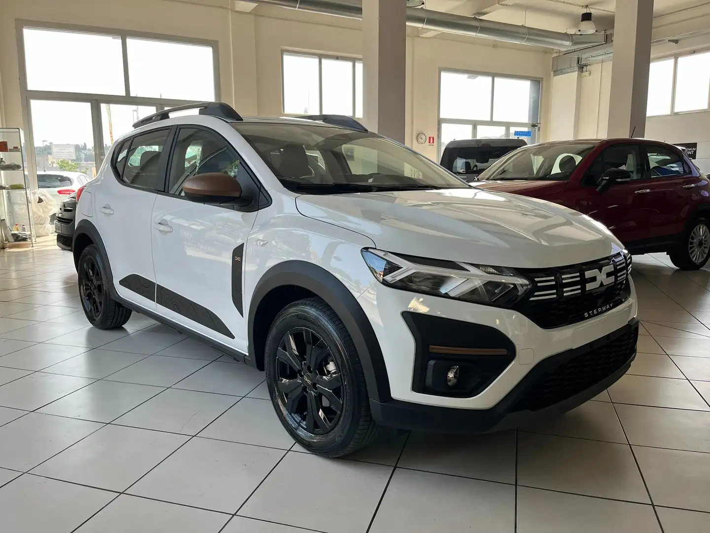 Dacia Sandero Stepway 1.0 tce Extreme Eco-g 100cv Weiß - 1