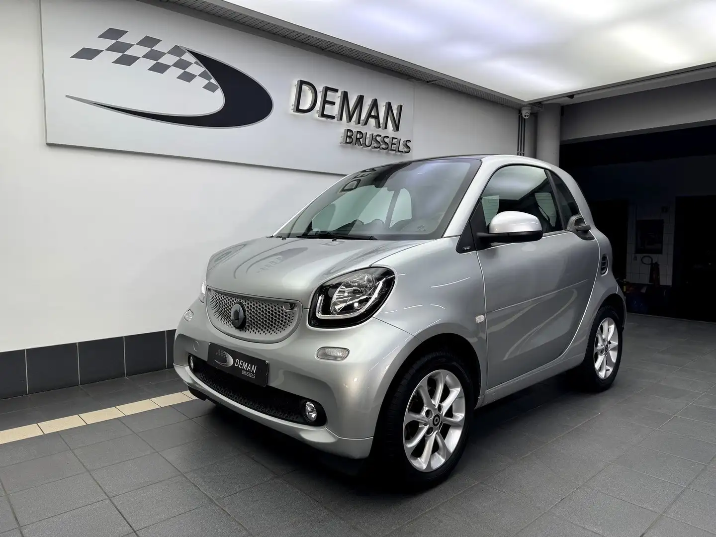 smart forTwo Coupé 1.0i Prime - Auto -  Toit Panoramique - Argent - 1