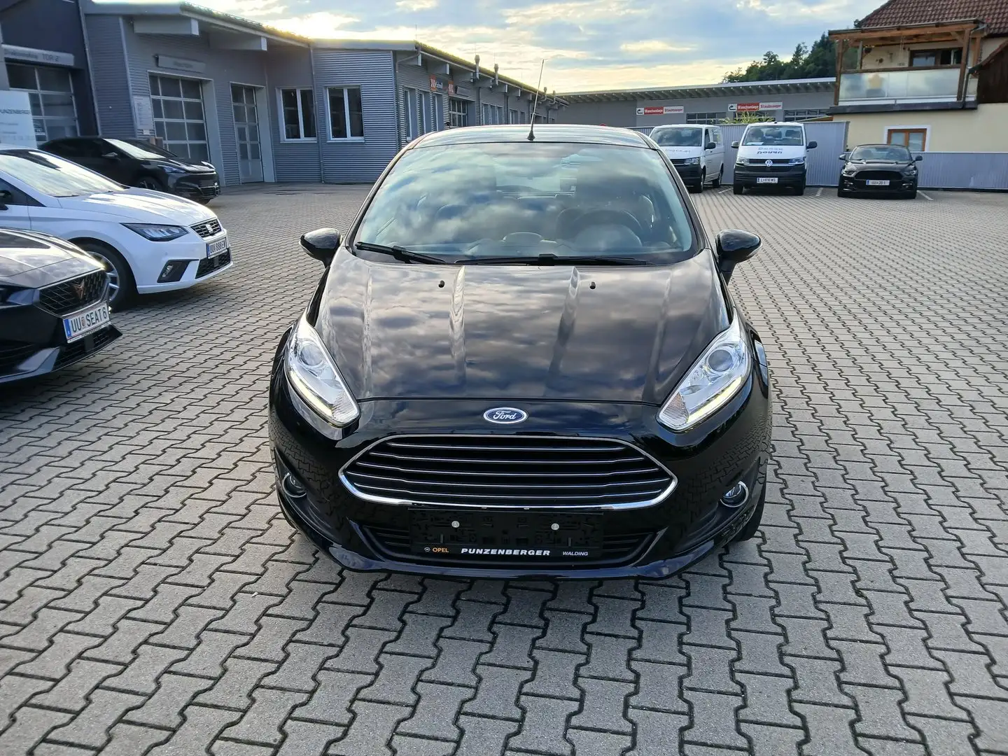 Ford Fiesta Titanium 1,0 Start/Stop Schwarz - 2