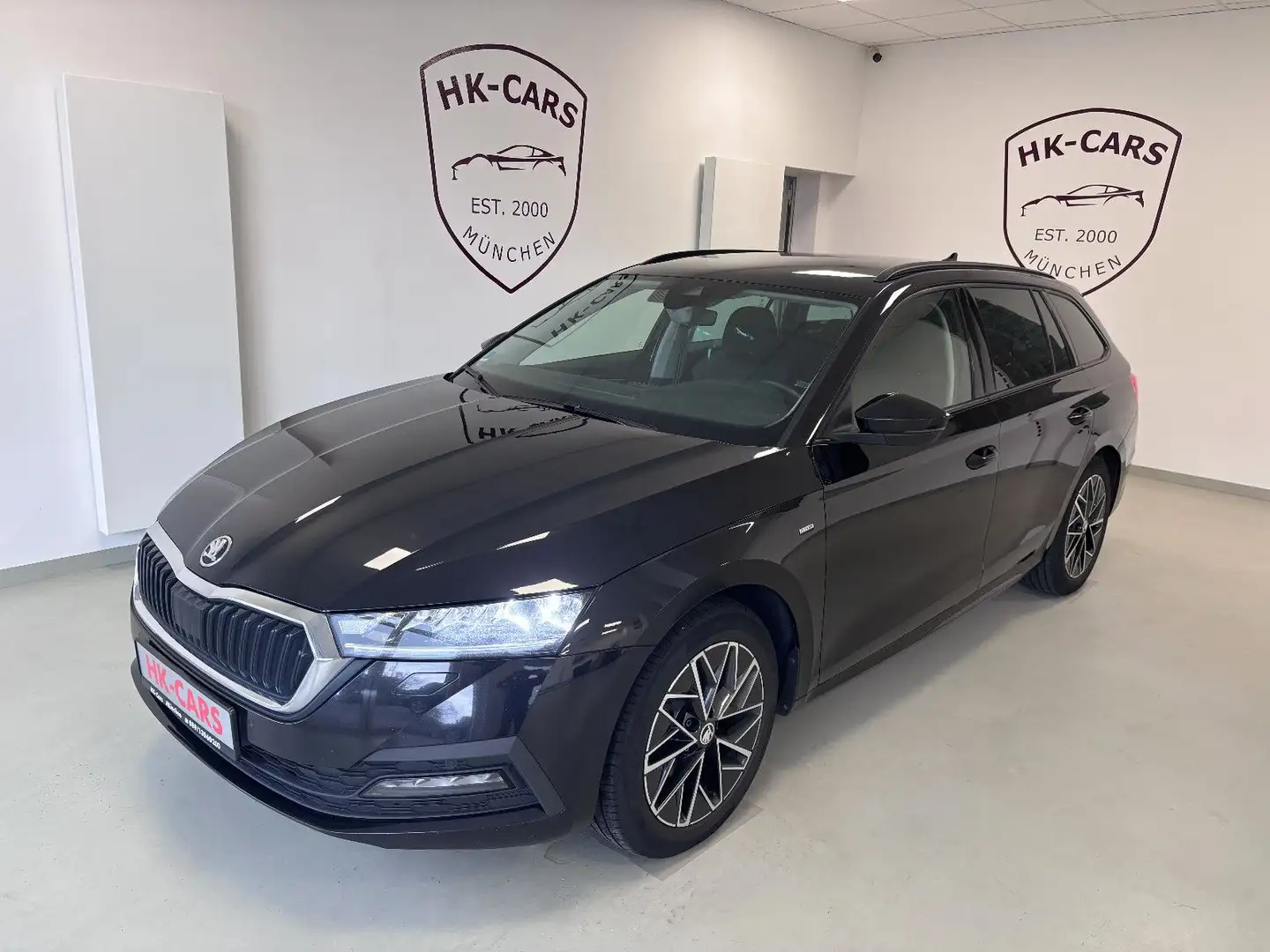 Skoda Octavia 2,0TDI DSG Clever 1.Hd/Virtual Schwarz - 1
