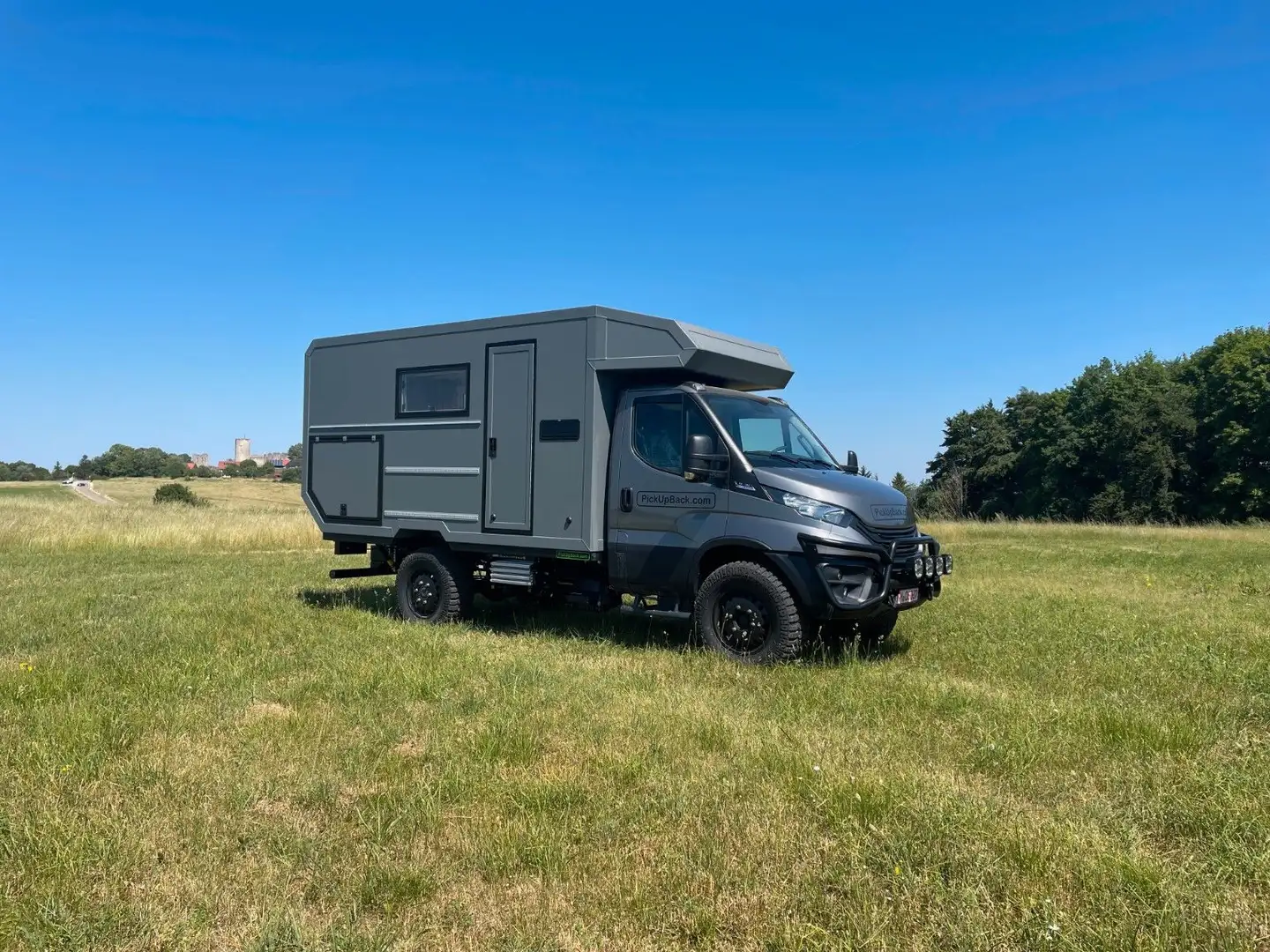 Iveco Daily 4x4 mit Exped.43.S Leerkabine Grau - 1