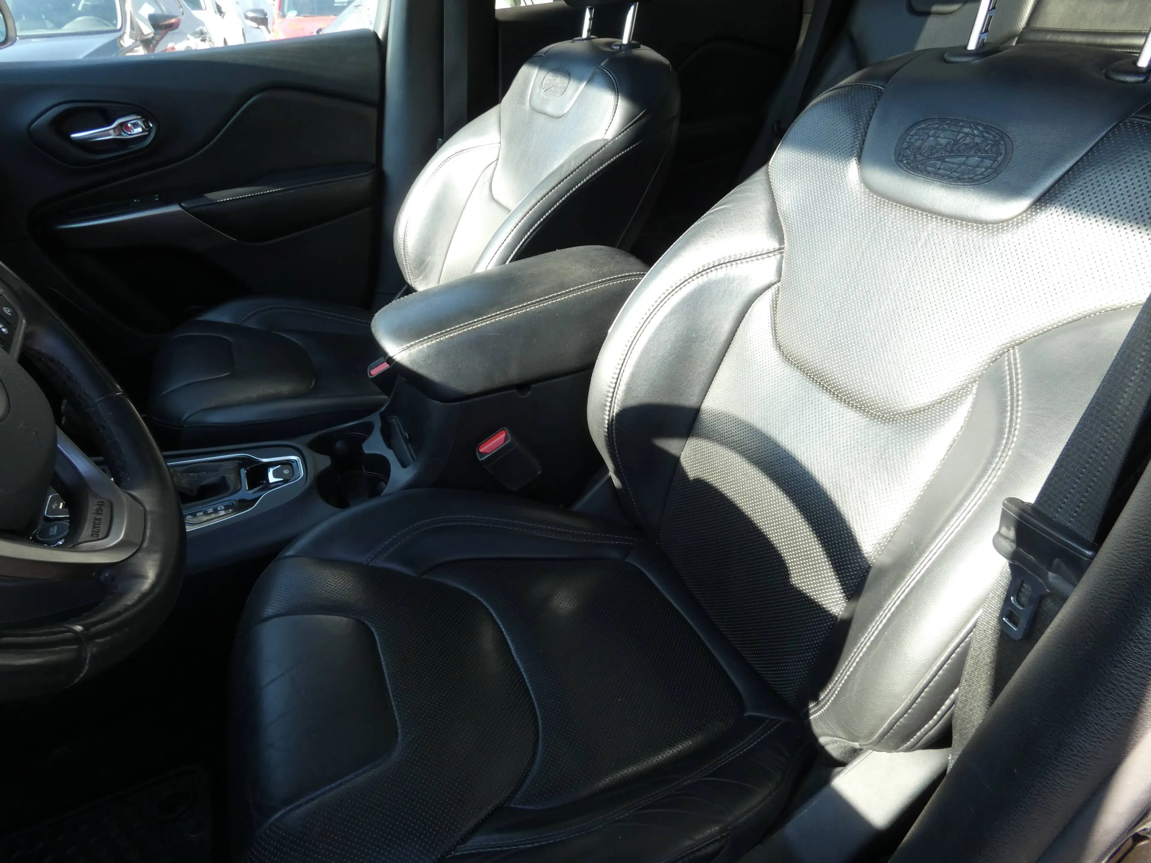 Jeep Cherokee Overland 4WD"Leder"Navi"Kamera — photo 14