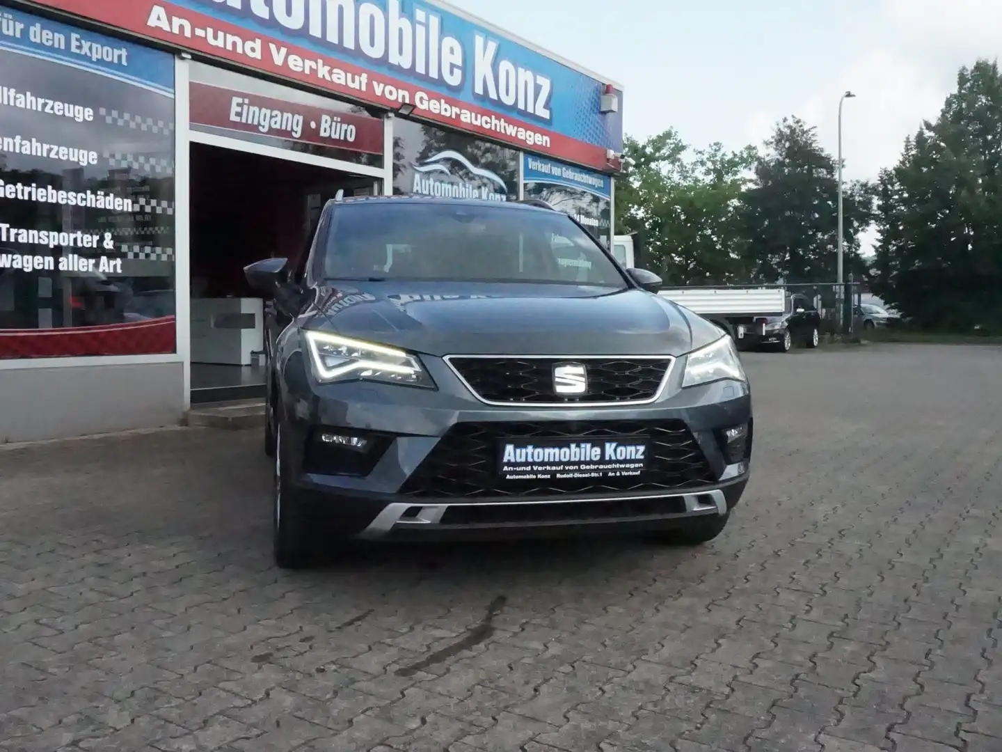 SEAT Ateca Xcellence 4Drive Grau - 1