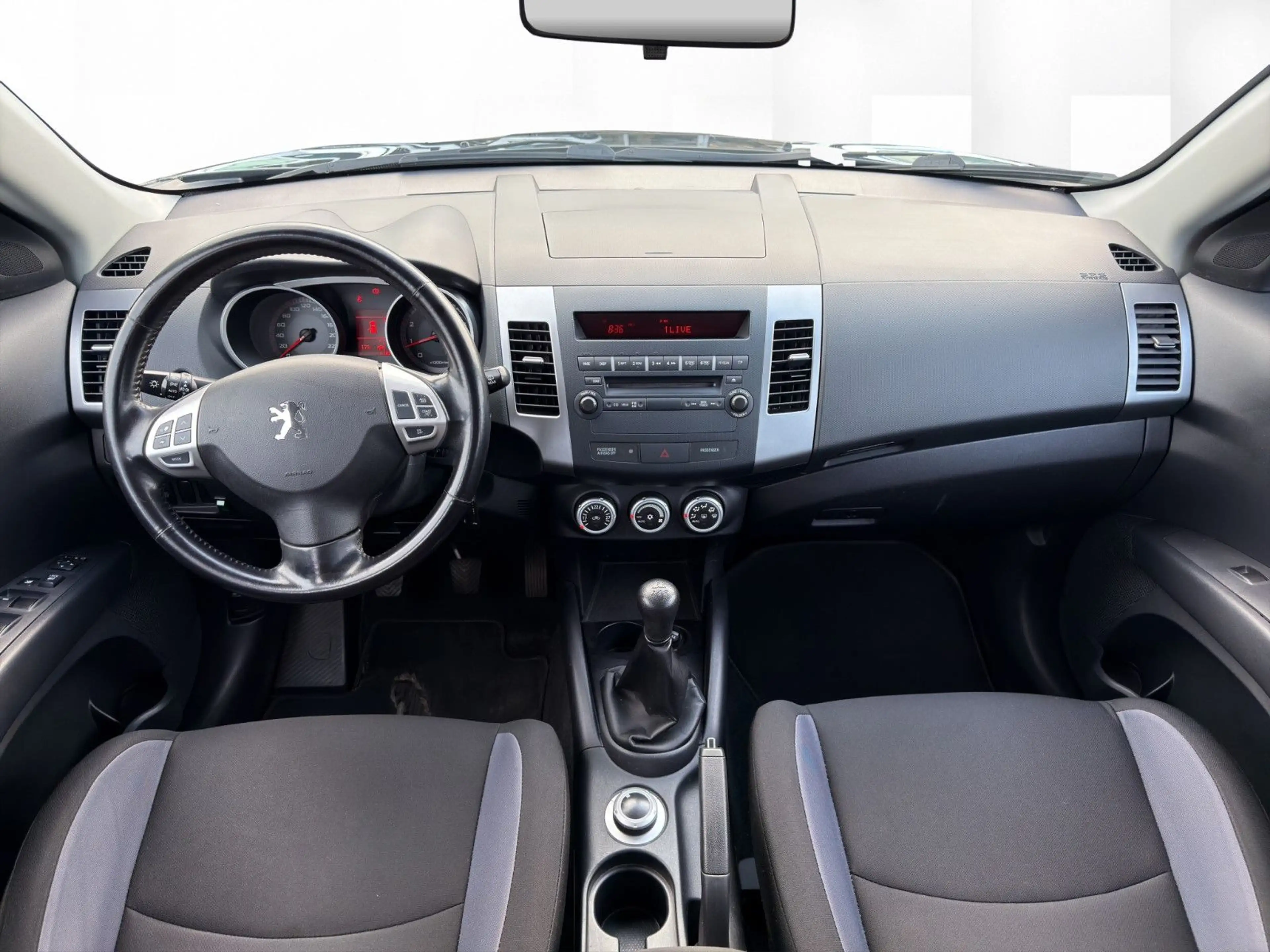 Peugeot 4007 2.4 Tendance 4X4 *1.Hand*AC*TEMPO*Allwetter — photo 12