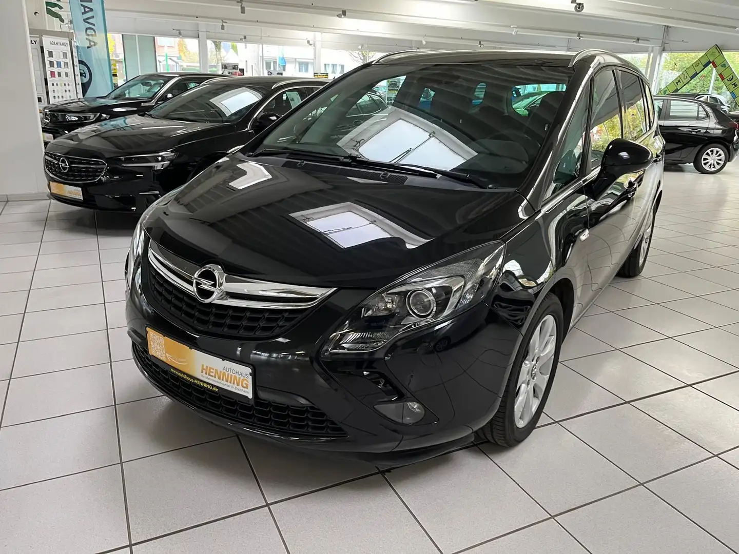 Opel Zafira Tourer Innovation + AHK + 7-Sitzer + Kamera+ Noir - 1