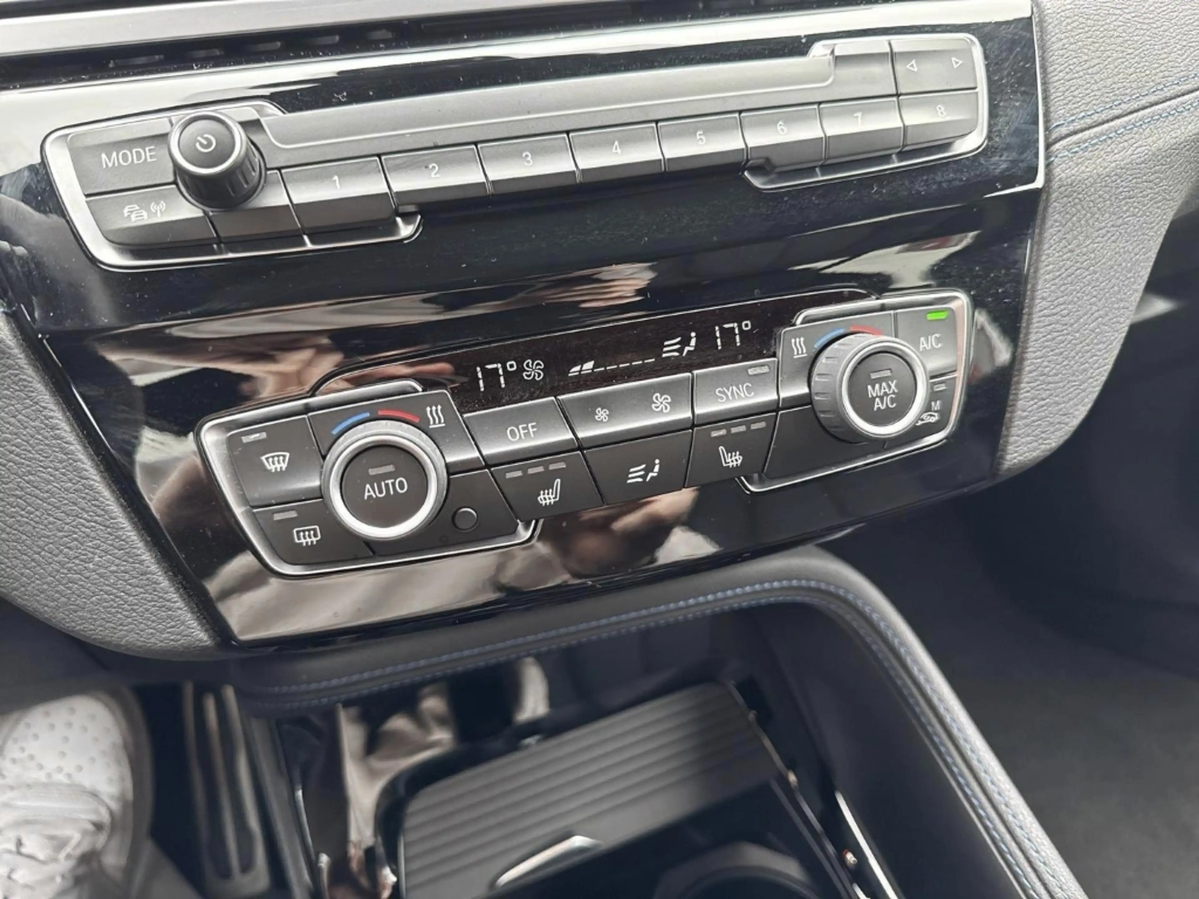 BMW X2 XDRIVE25E A Sportpaket HUD El. Panodach Panorama N — photo 12