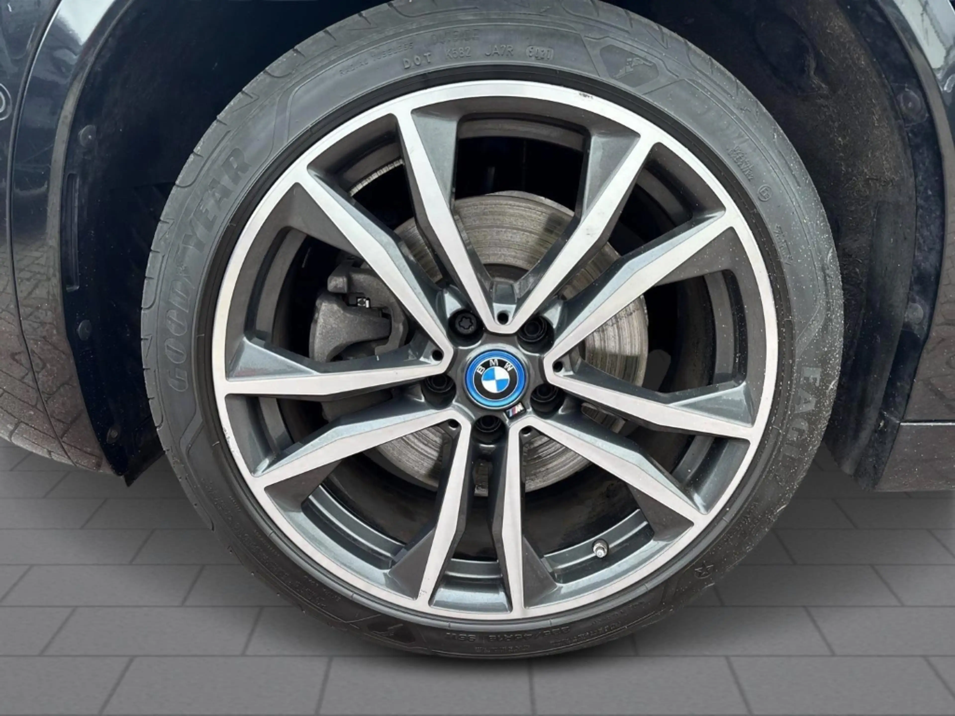 BMW X2 XDRIVE25E A Sportpaket HUD El. Panodach Panorama N — photo 6