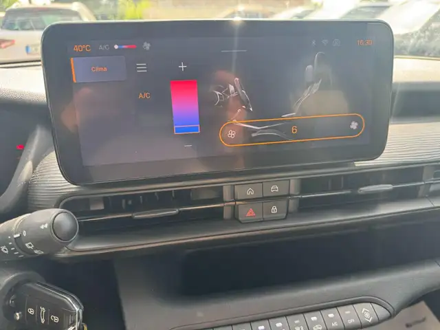 Jeep Avenger view 10