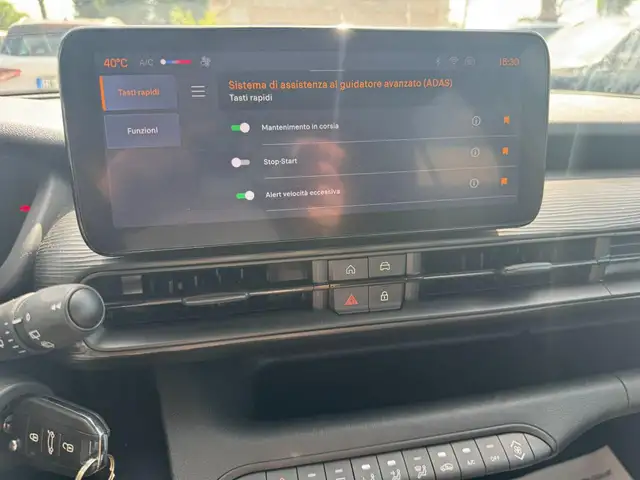 Jeep Avenger view 12
