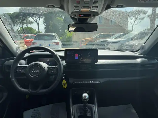 Jeep Avenger view 7