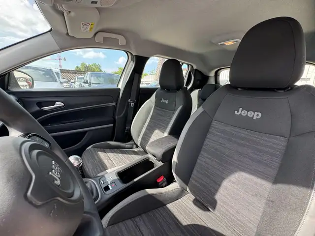 Jeep Avenger view 14