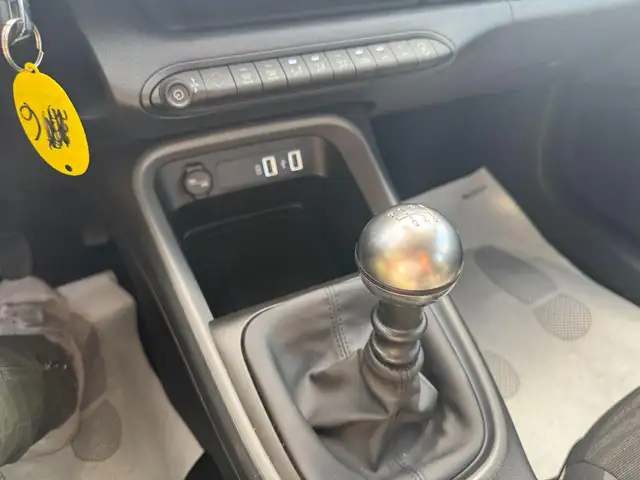 Jeep Avenger view 13