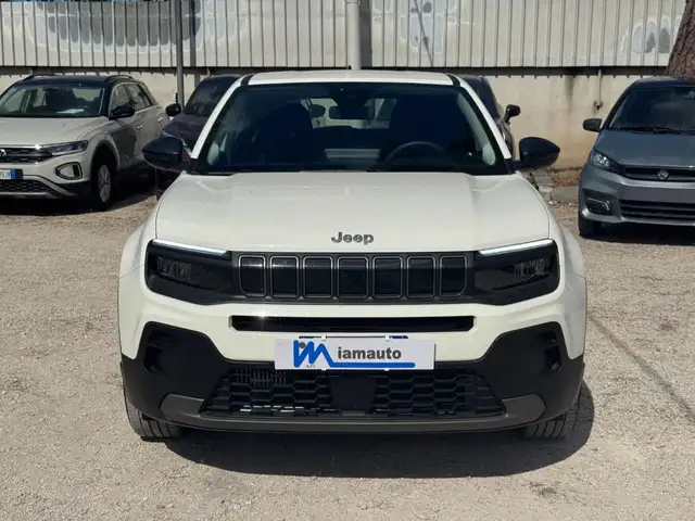Jeep Avenger view 2