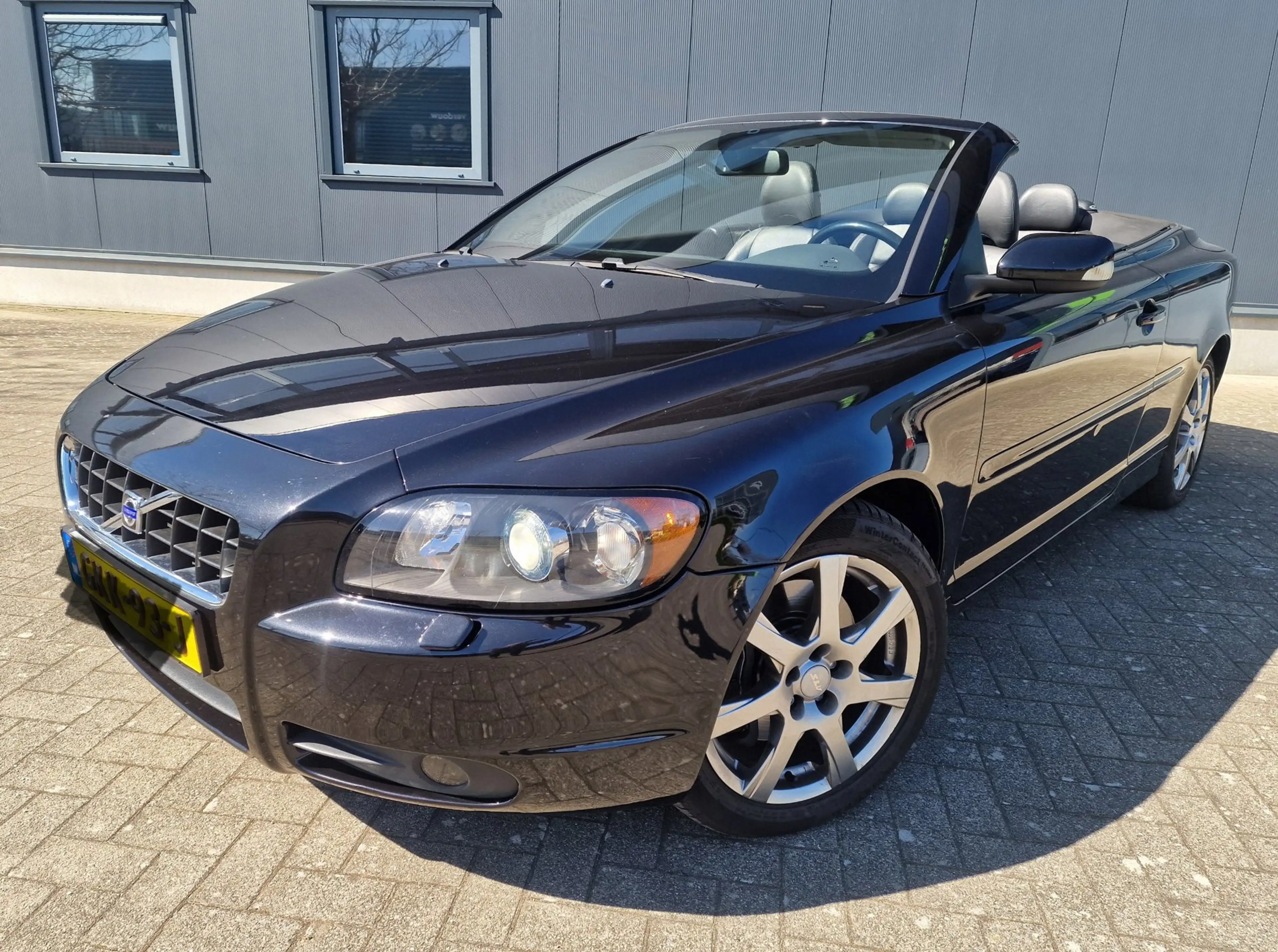 Volvo C70 Convertible 2.4 Summum, netto € 6.600, archief fot