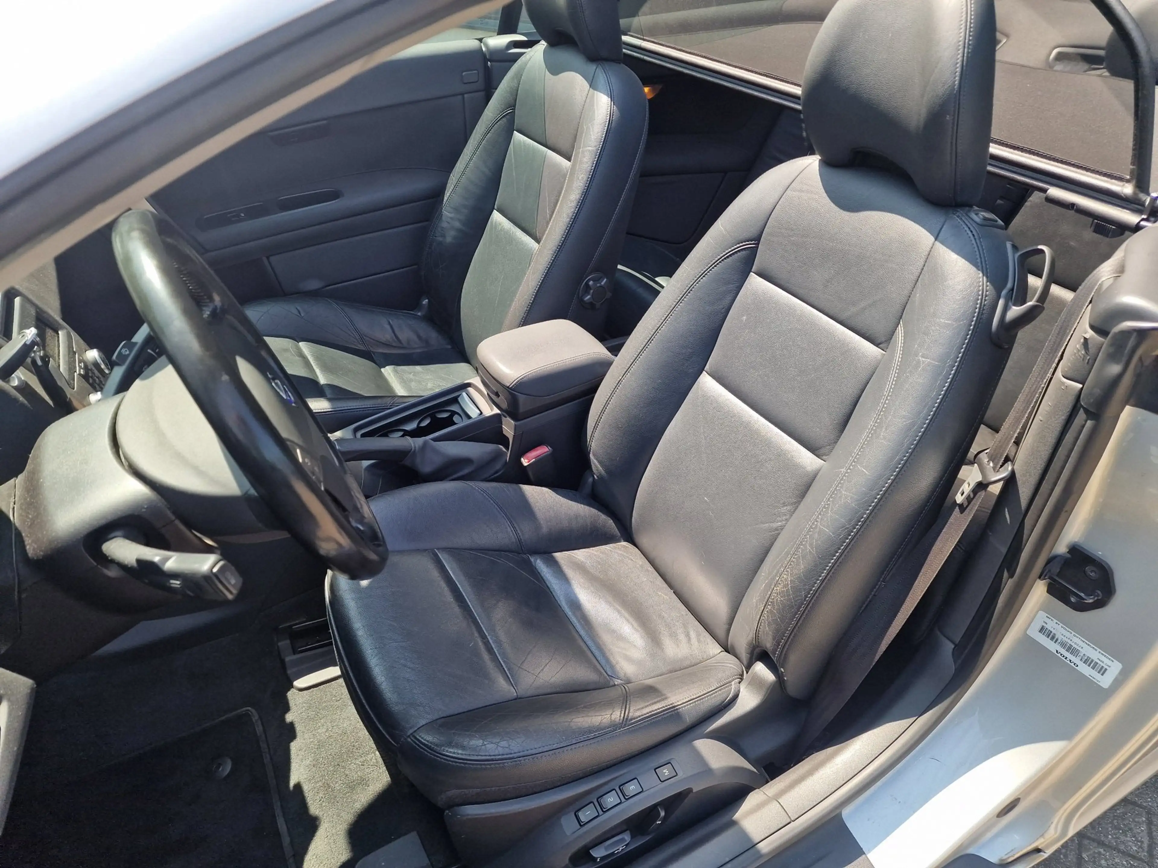 Volvo C70 Convertible 2.4 Summum, netto € 6.600, archief fot — photo 15