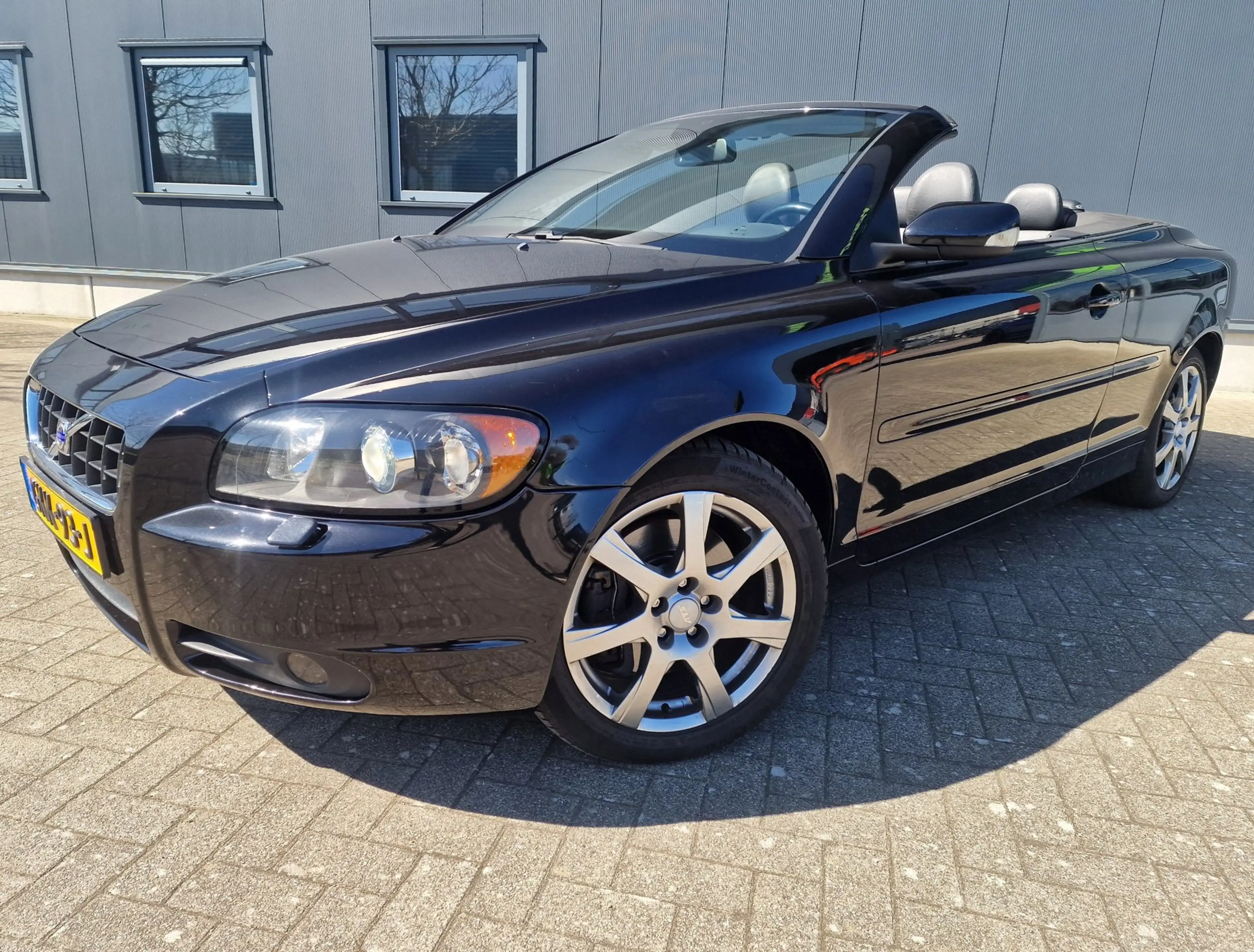 Volvo C70 Convertible 2.4 Summum, netto € 6.600, archief fot — photo 2