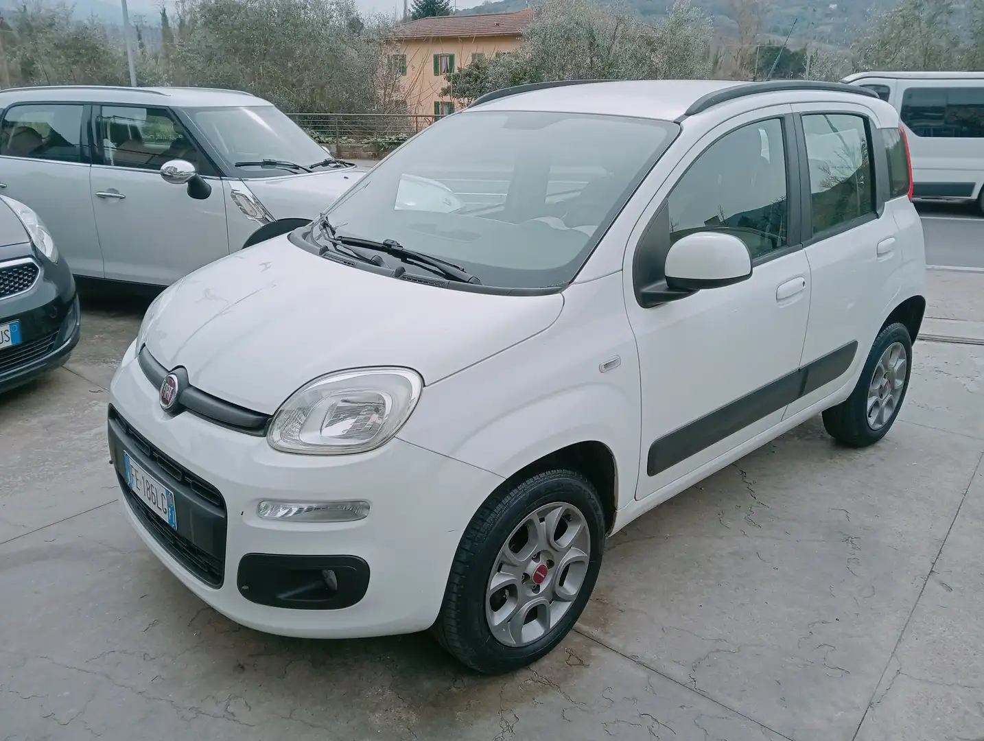 Fiat Panda Panda  0.9 t.air t. natural power Lounge 80cv E6 Bianco - 1