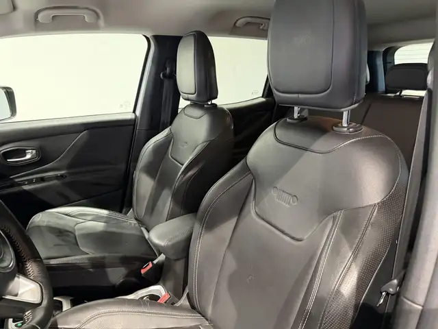 Jeep Renegade view 9