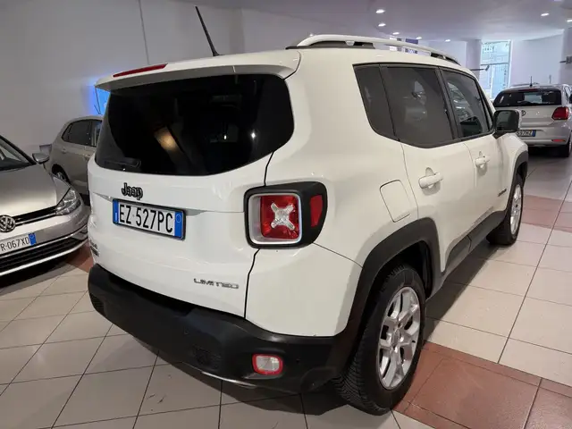 Jeep Renegade view 5