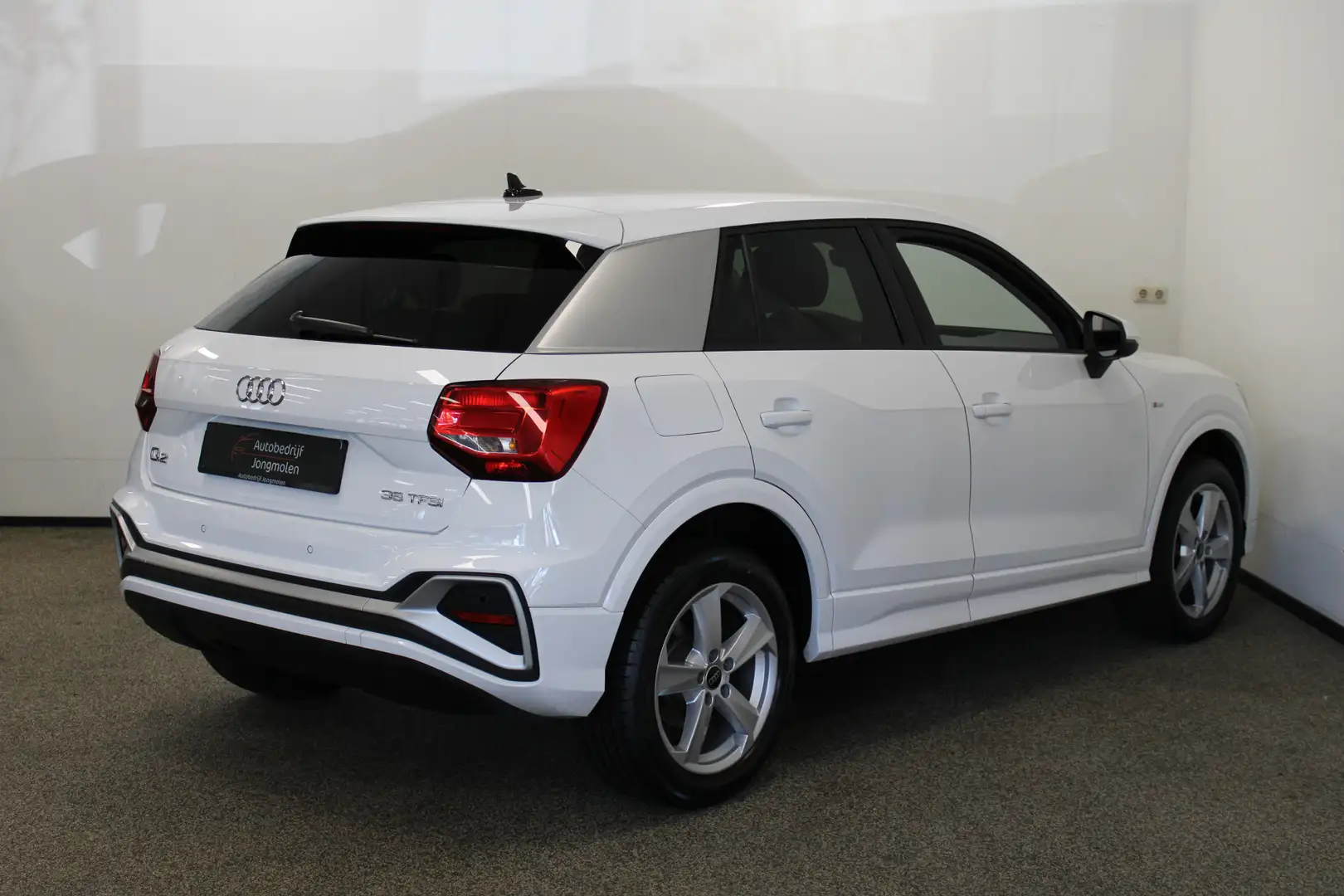 Audi Q2 35 TFSI S Edition Wit - 2