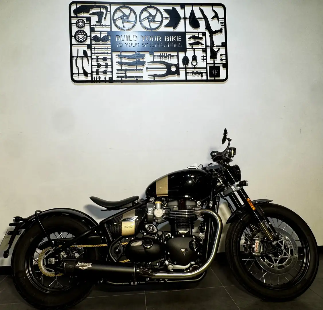 Triumph Bonneville Bobber Negro - 1