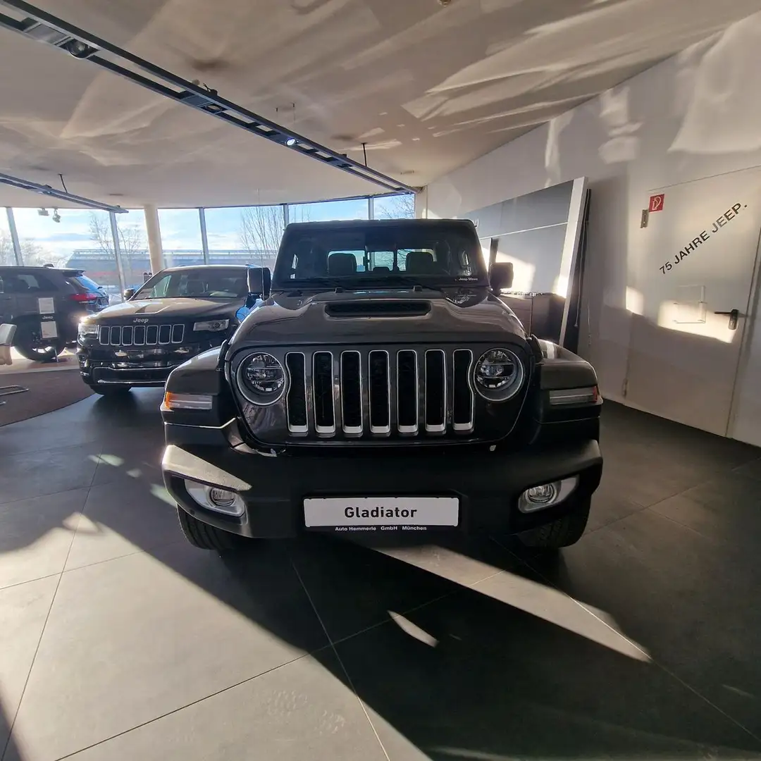 Jeep Gladiator MY22 Overland 3.0l V6 -Diesel-  264PS Gris - 2