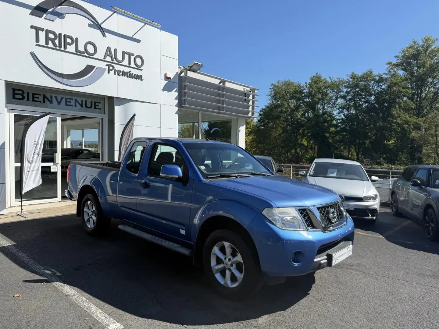 Nissan Navara Navara 2.5 dCi - 174  PICK-UP SIMPLE CABINE King Cab Confort - ATTELAGE + SIEGES CHAUFFANTS Blau - 1