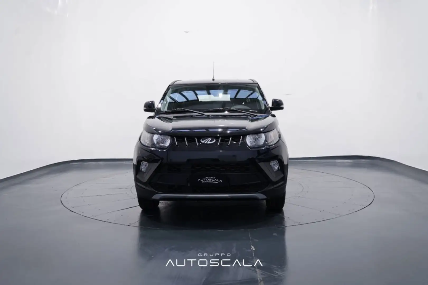 Mahindra KUV100 1.2 VVT 87cv K6+ Nero - 2