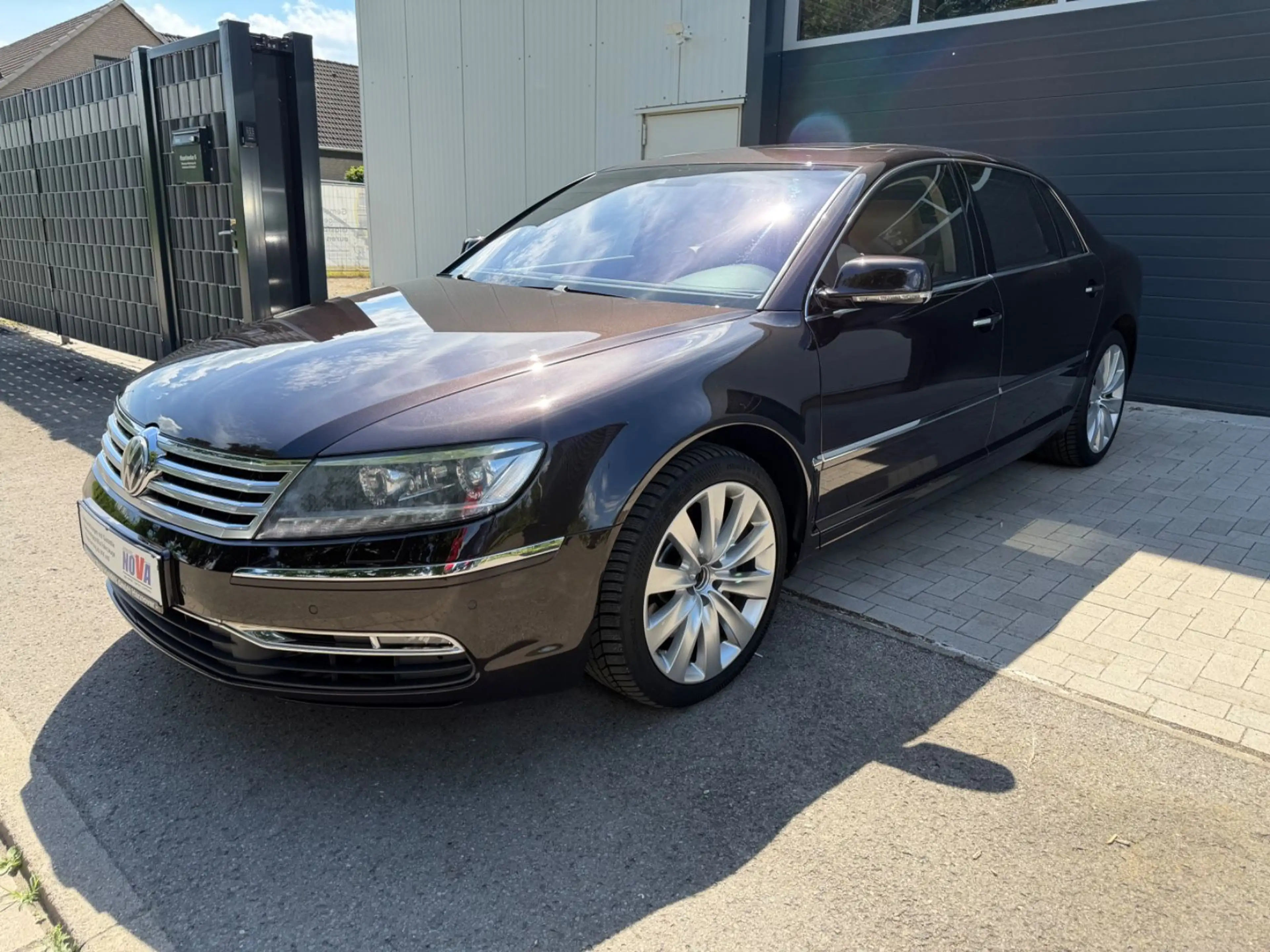 Volkswagen Phaeton 4.2 V8 L 4-Sitzer*DVD-FOND*STNDHZ*VOLL! — photo 6