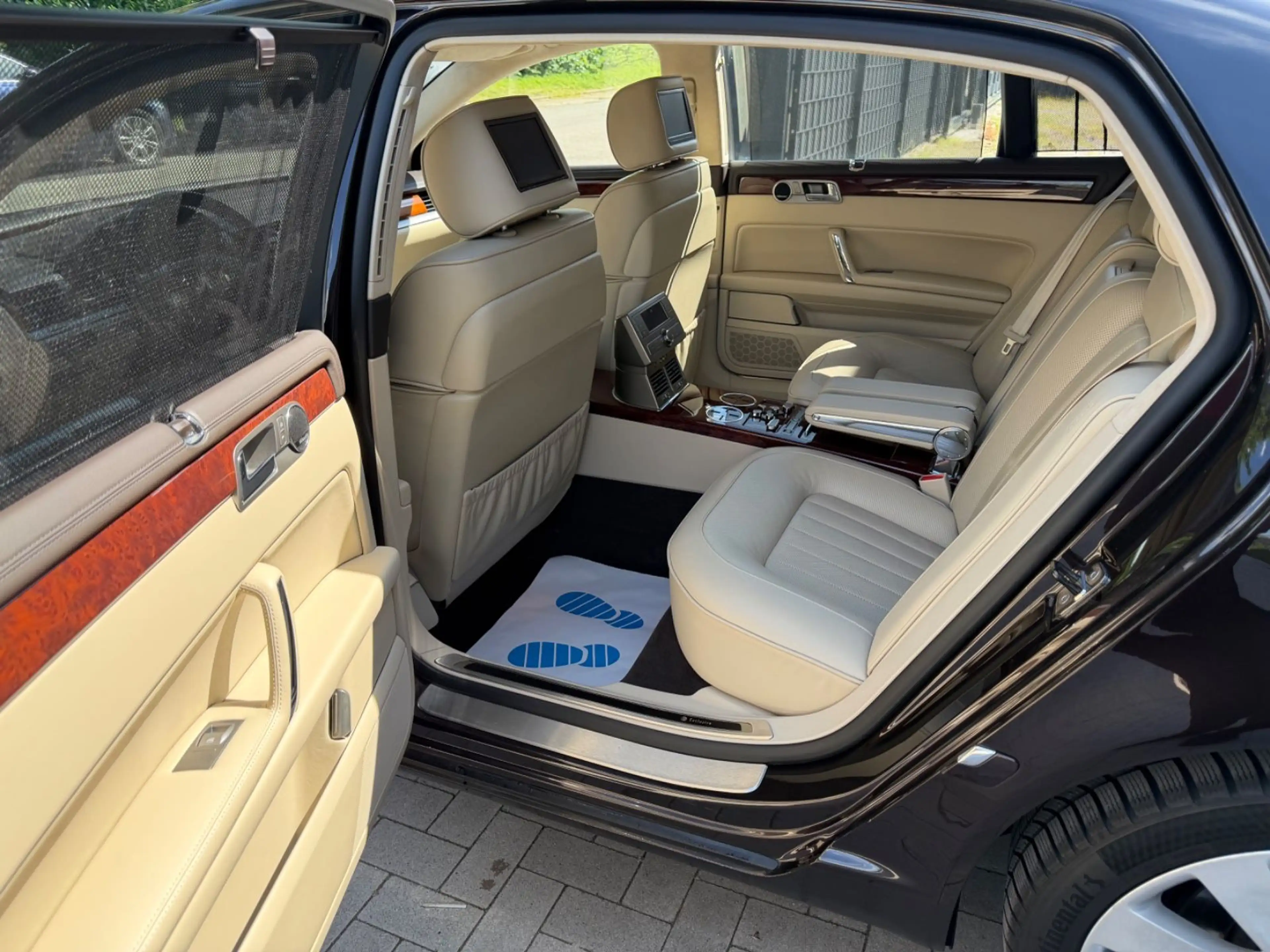 Volkswagen Phaeton 4.2 V8 L 4-Sitzer*DVD-FOND*STNDHZ*VOLL! — photo 9