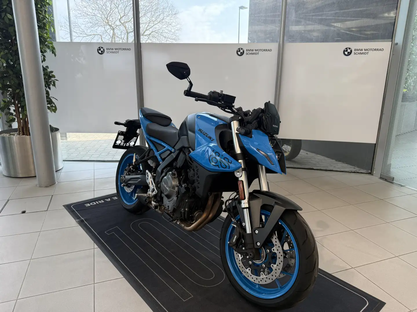 Suzuki GSX 650 GSX650F GSX8S Azul - 1
