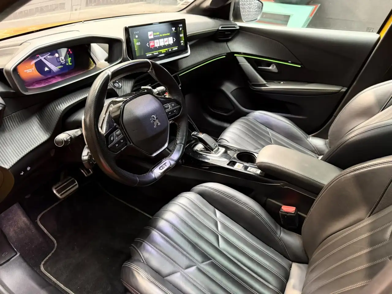 Peugeot 208 208 — photo 11