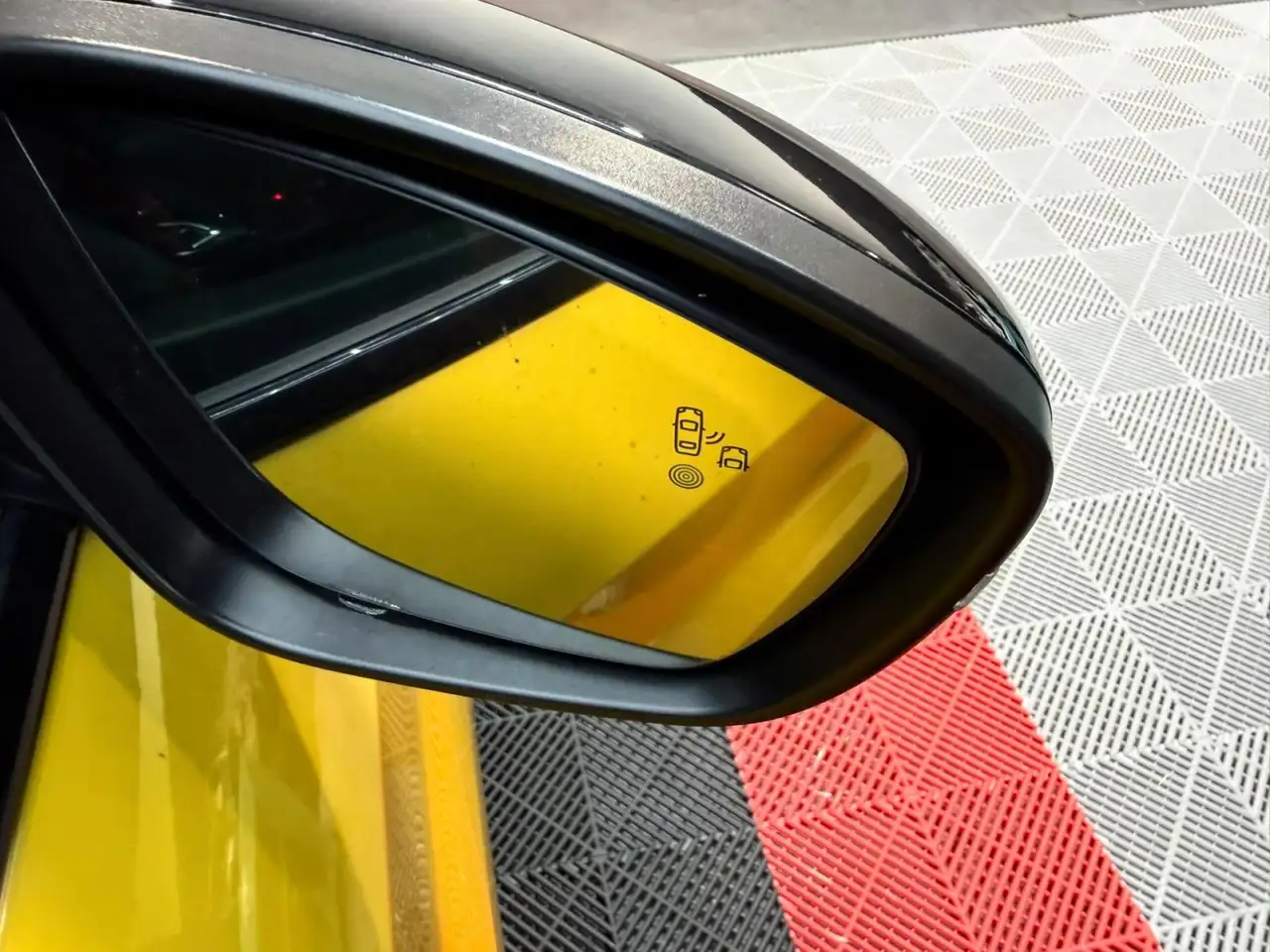 Peugeot 208 208 — photo 41