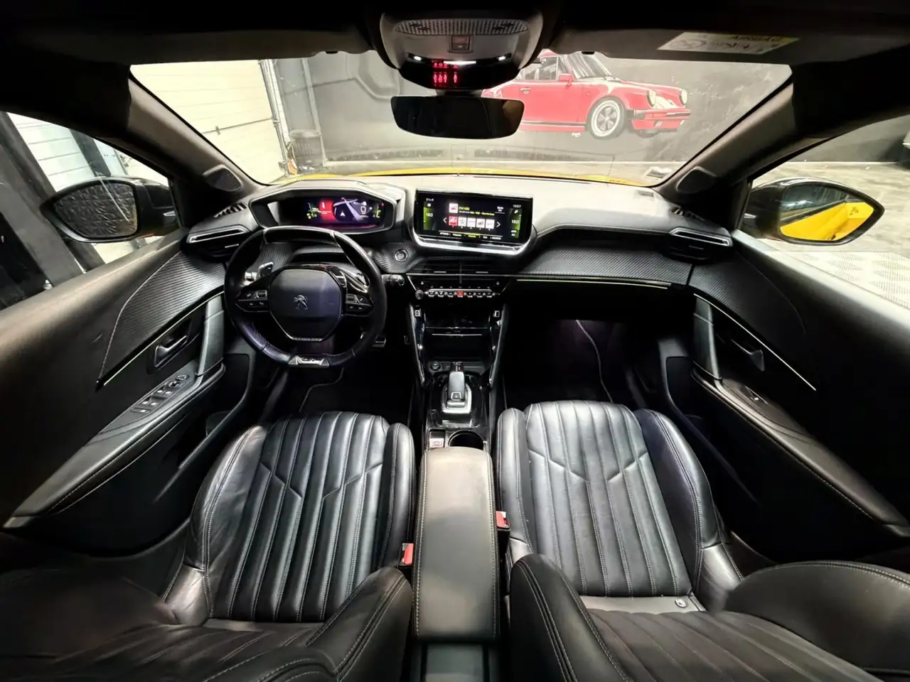 Peugeot 208 208 — photo 19