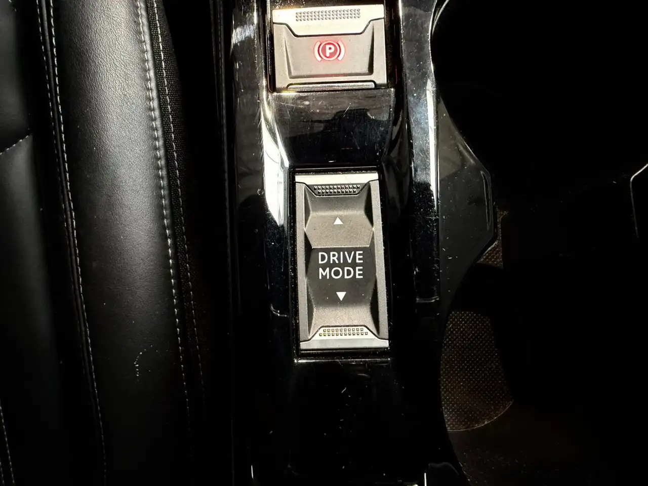 Peugeot 208 208 — photo 39