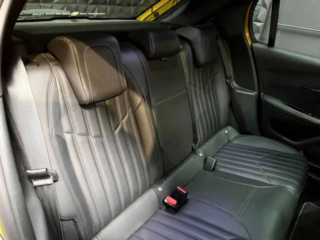 Peugeot 208 208 — photo 22