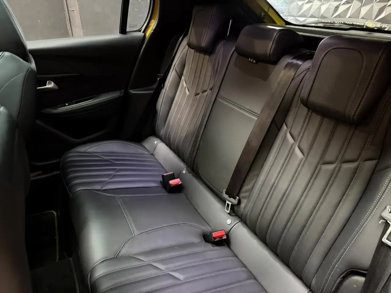 Peugeot 208 208 — photo 24