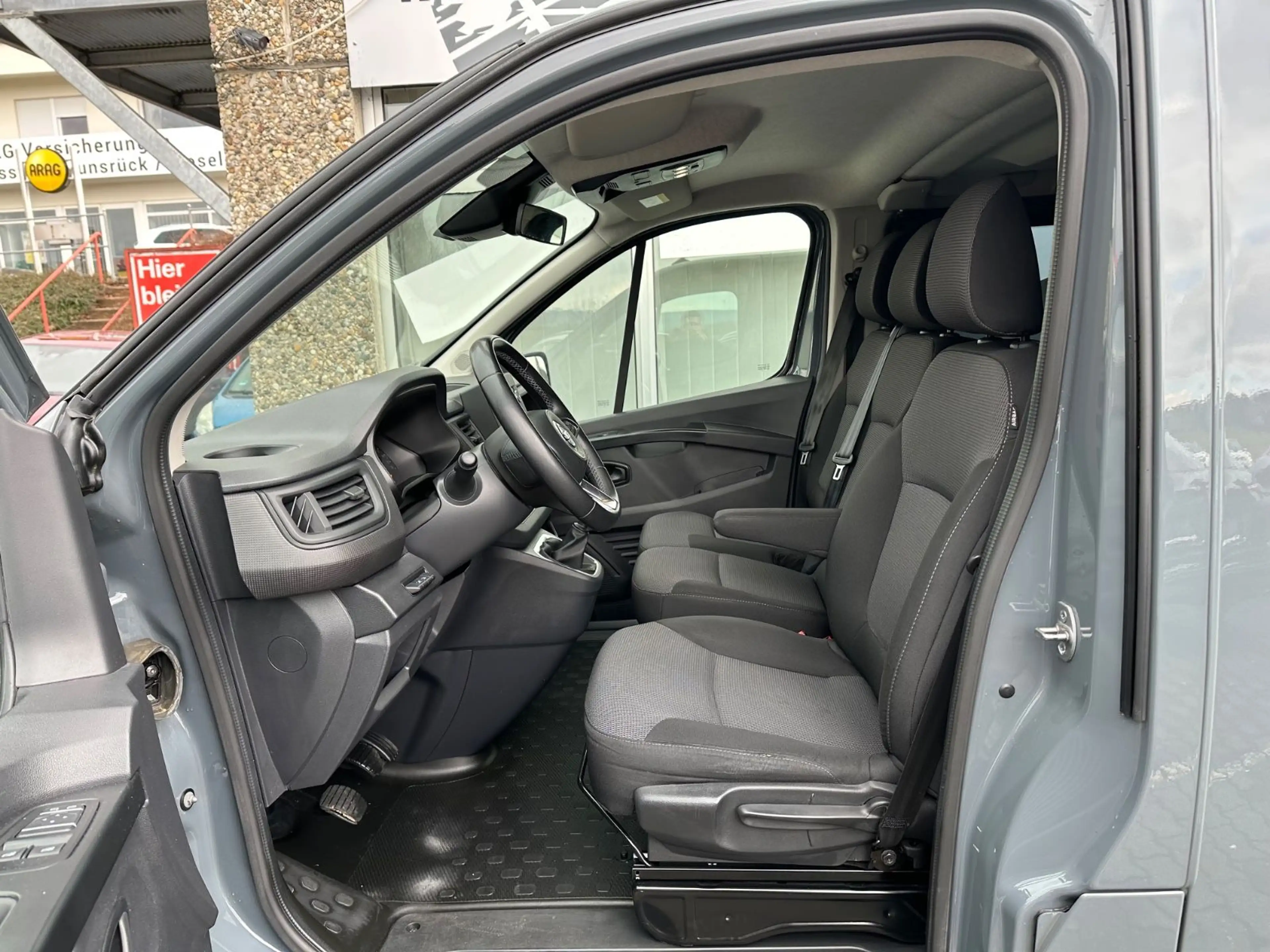 Nissan Primastar Kombi L2H1 3,0t Acenta 2.0 dCi*9SITZER — photo 15
