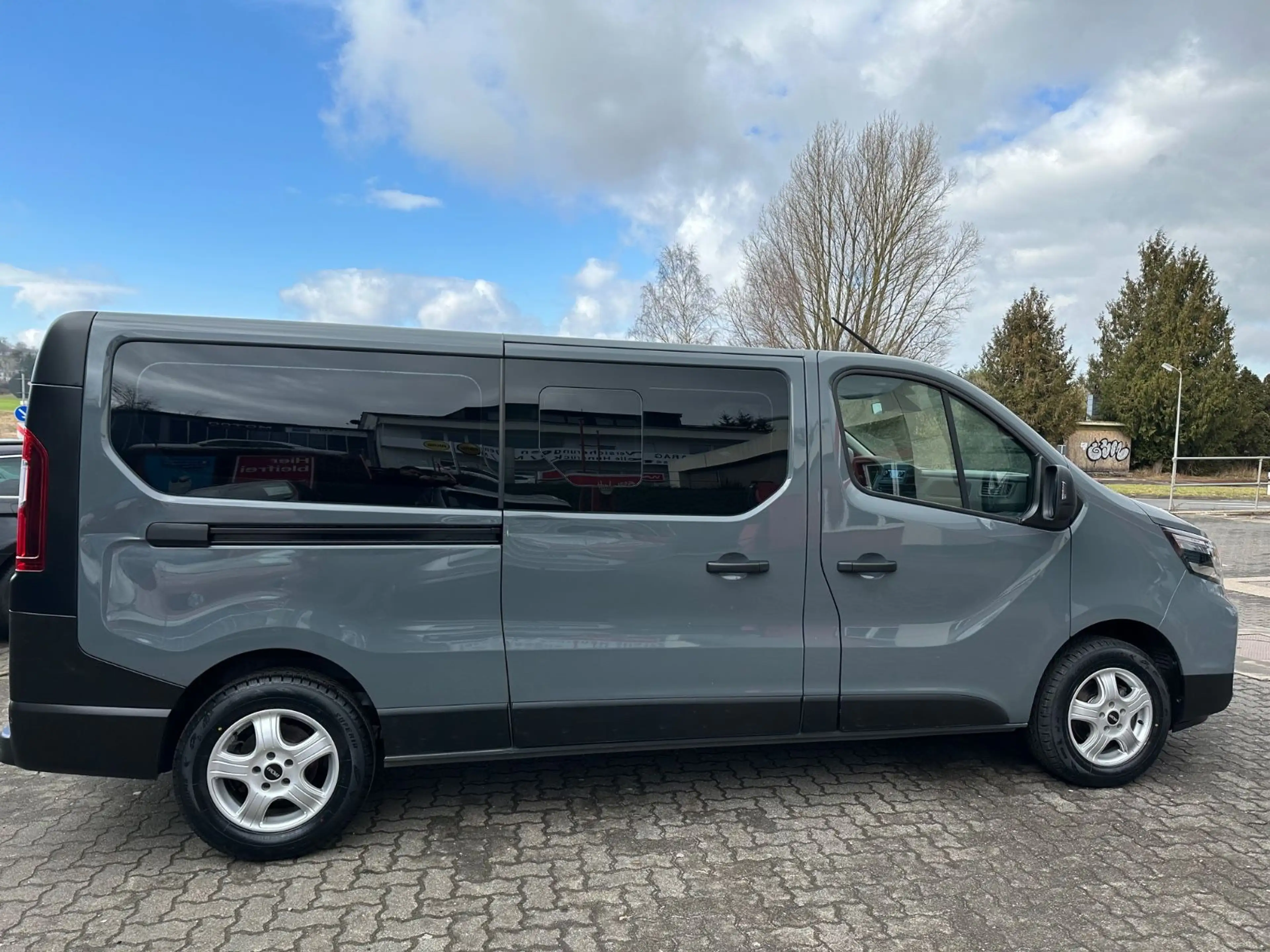 Nissan Primastar Kombi L2H1 3,0t Acenta 2.0 dCi*9SITZER — photo 11