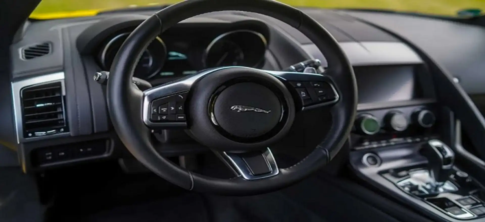 Jaguar F-Type F-Type Coupe AWD Aut. R-Dynamic Limited Edition Jaune - 2
