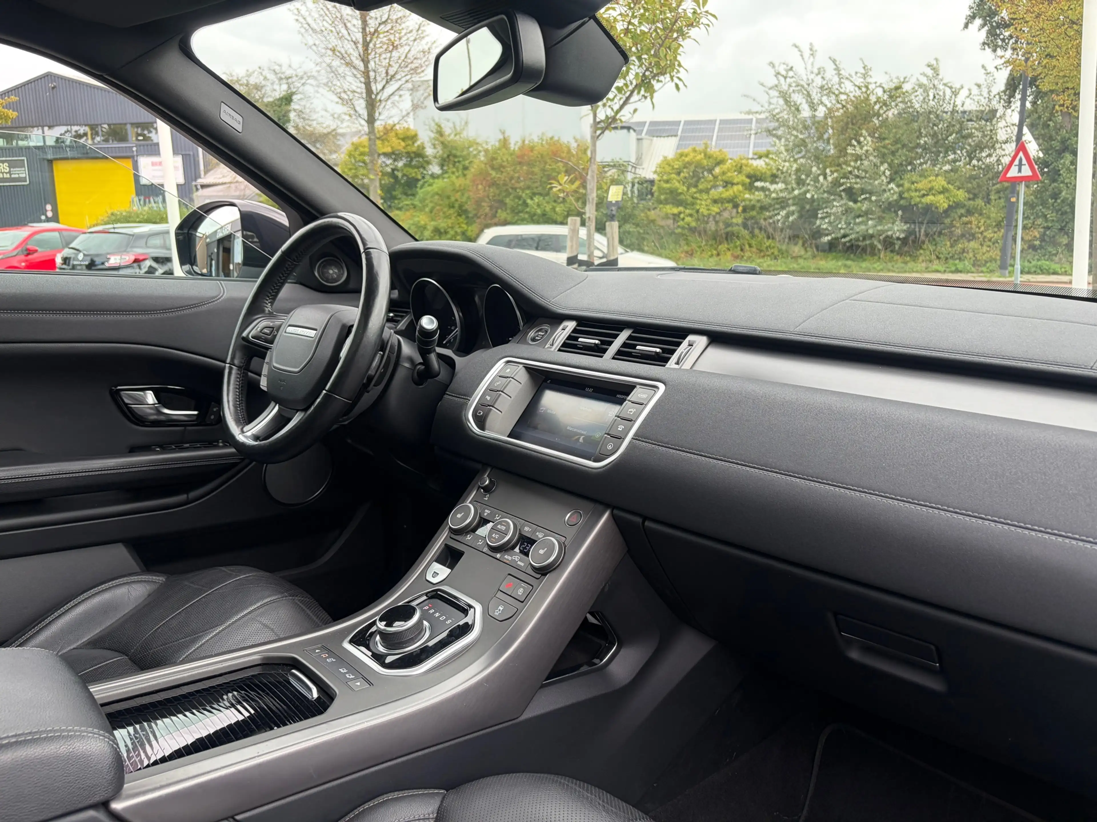 Land Rover Range Rover Evoque 2.0 TD4 HSE Dynamic — photo 25