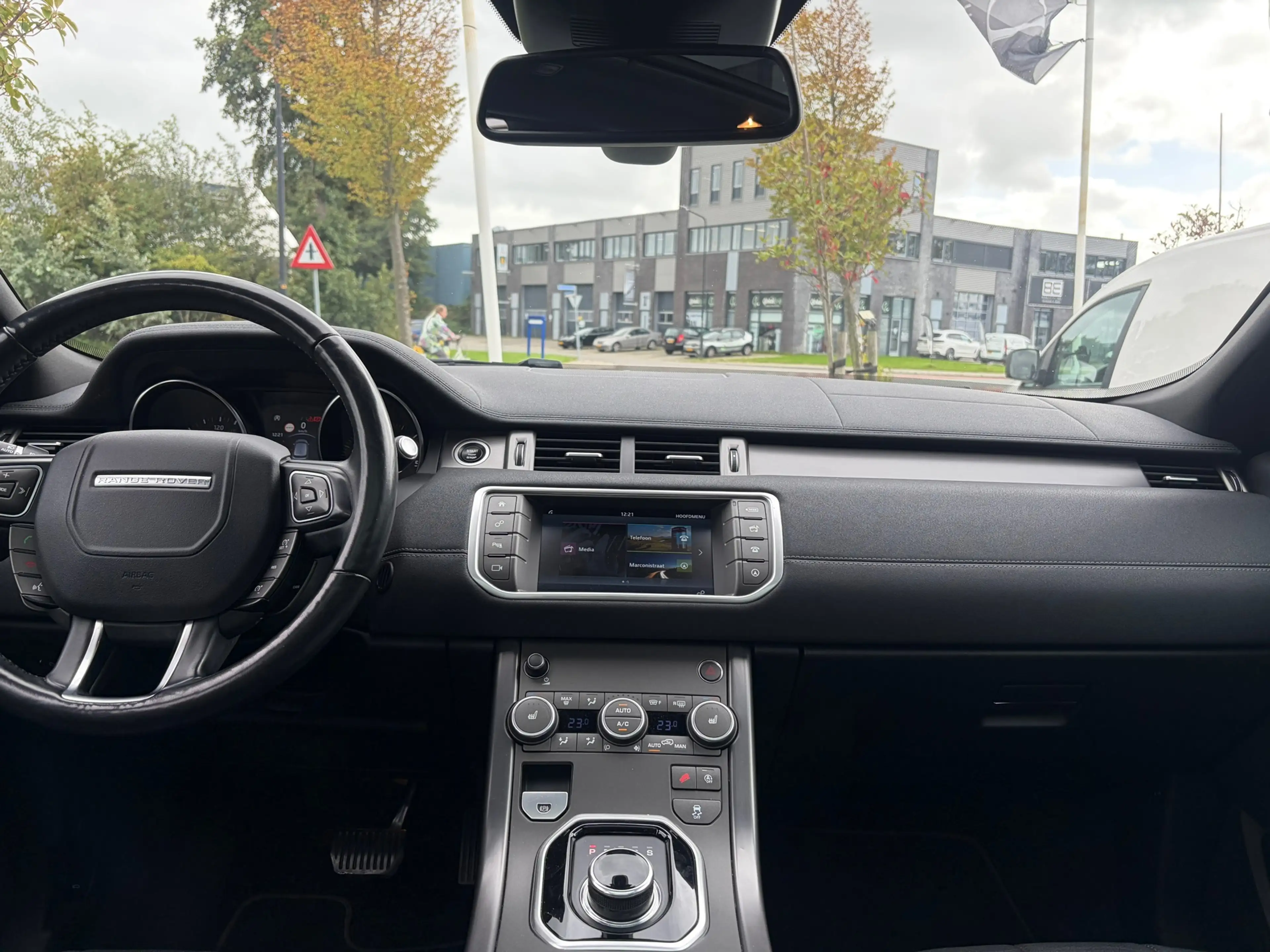 Land Rover Range Rover Evoque 2.0 TD4 HSE Dynamic — photo 21