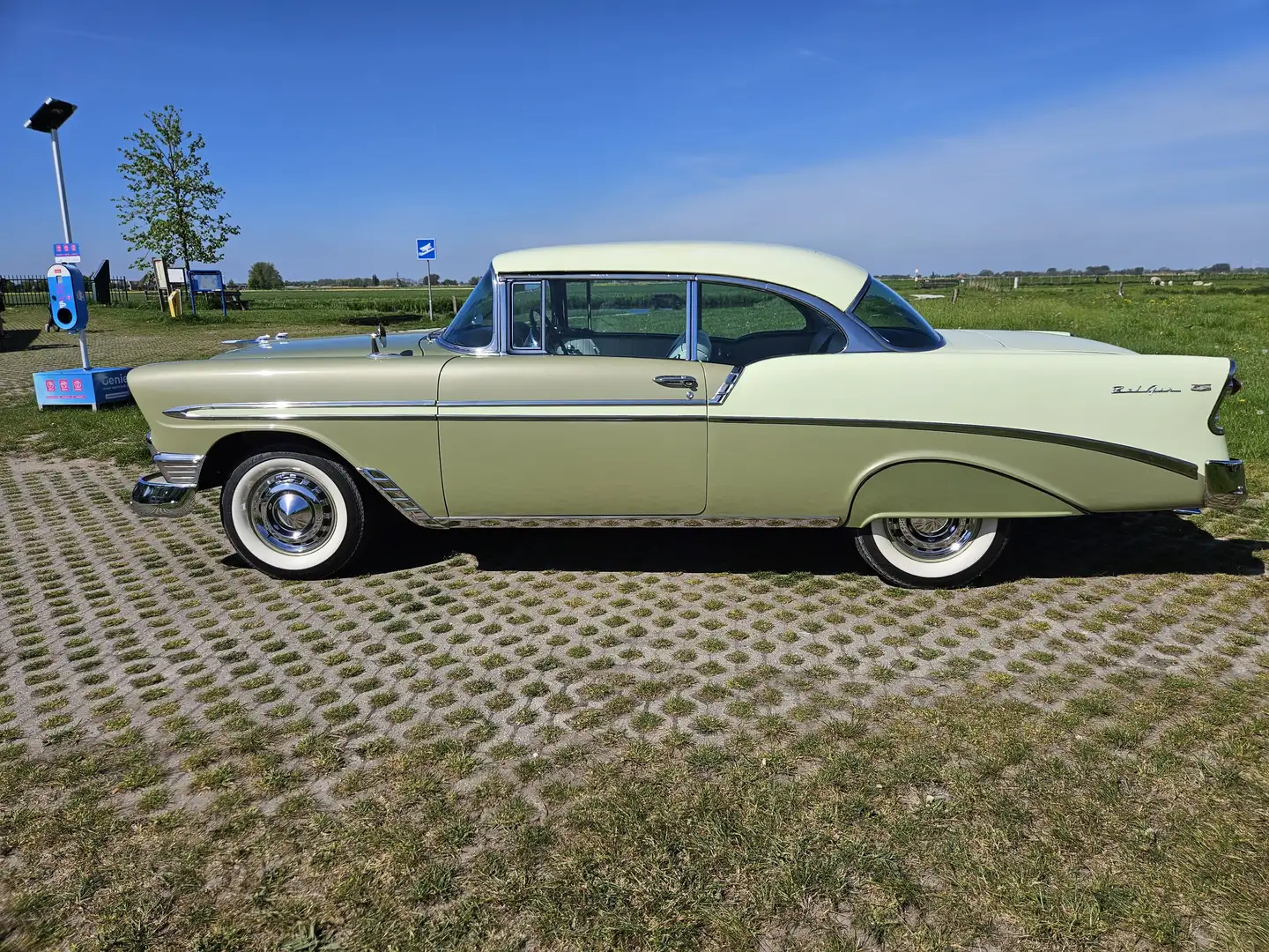 Chevrolet Bel Air Sport Coupé 1956 V8 - 2