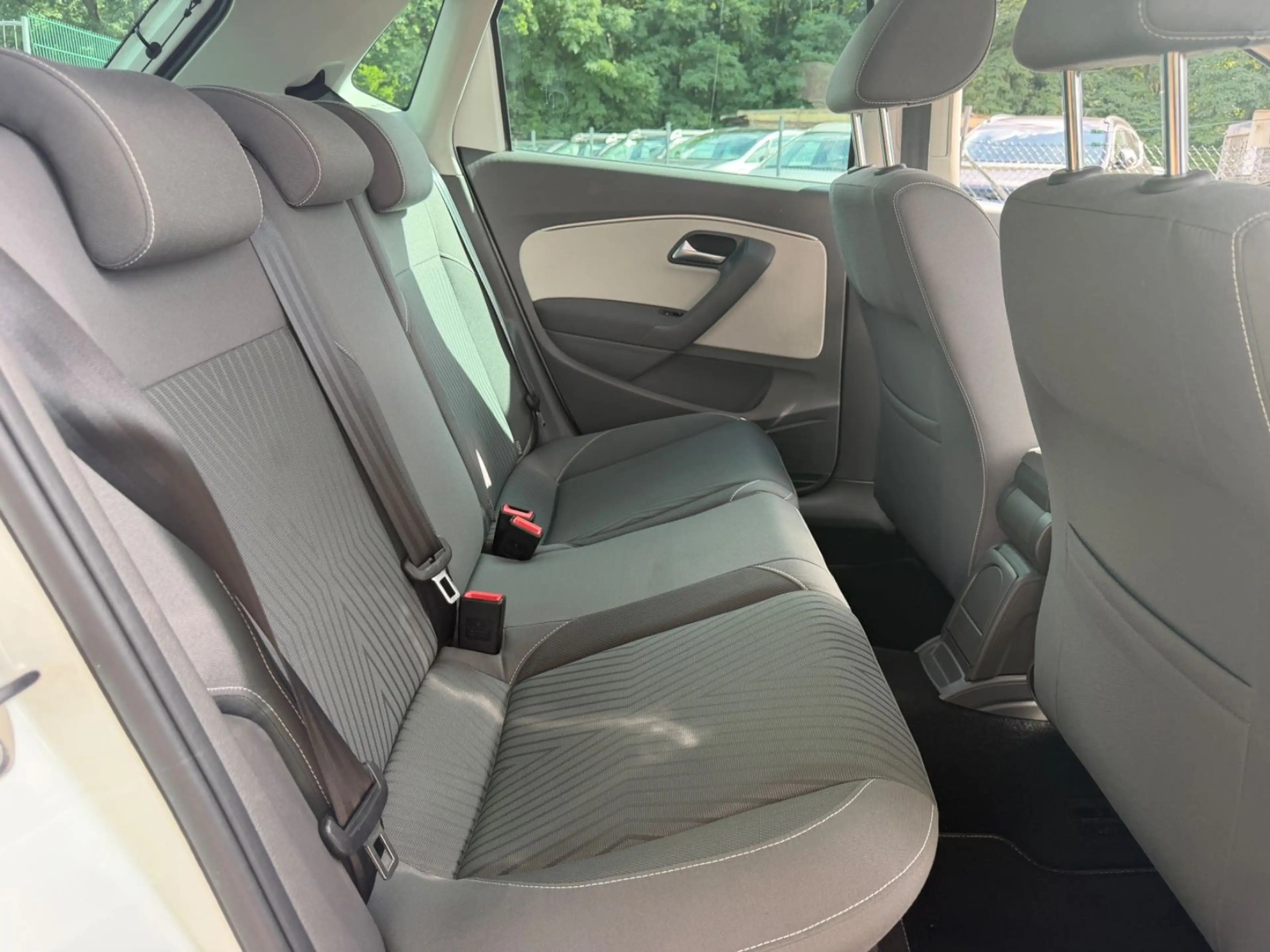 Volkswagen Polo V Fresh*NAVI*SITZHEIZUNG*TOP* — photo 9
