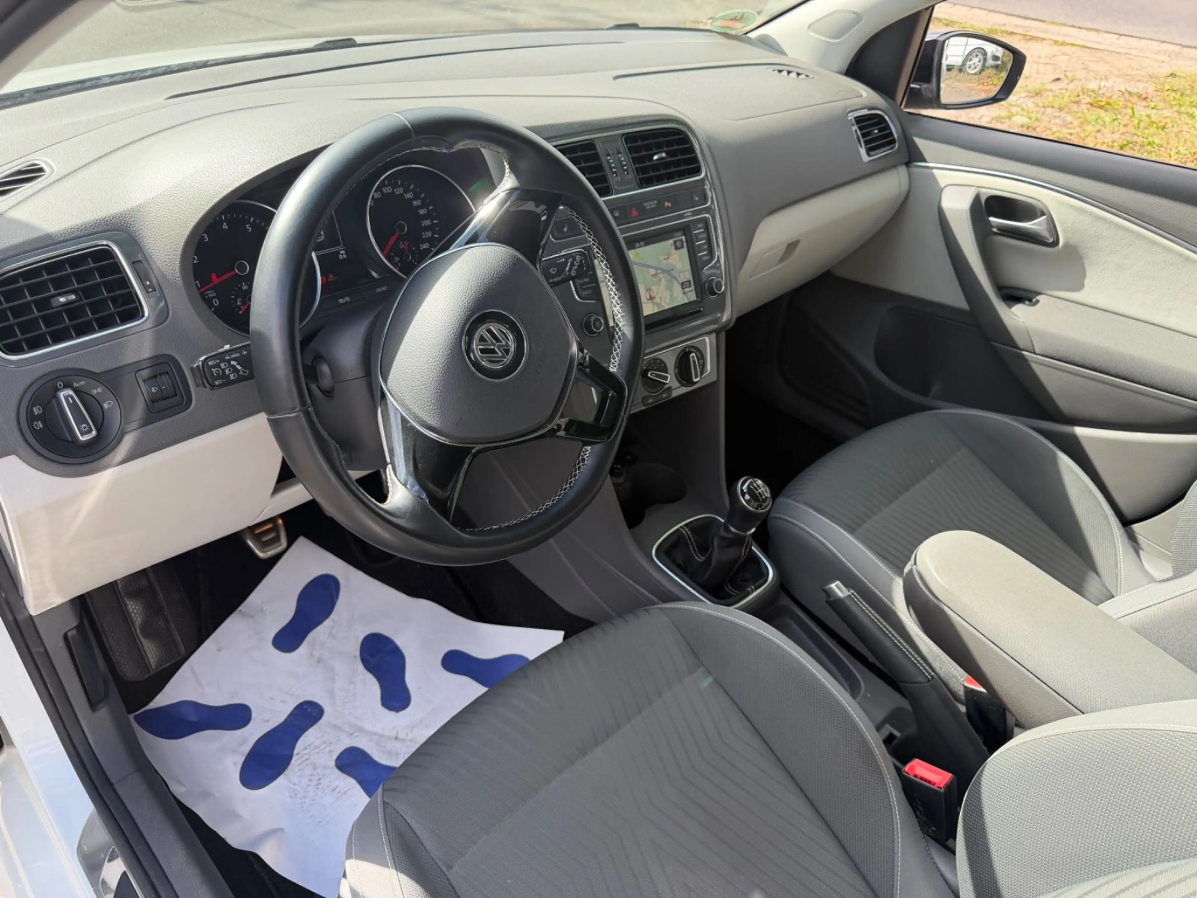 Volkswagen Polo V Fresh*NAVI*SITZHEIZUNG*TOP* — photo 10
